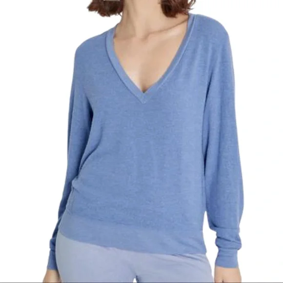Wildfox Deep V-Neck Baggy Beach Jumper in Dusk (Periwinkle) NWT - Picture 1 of 2